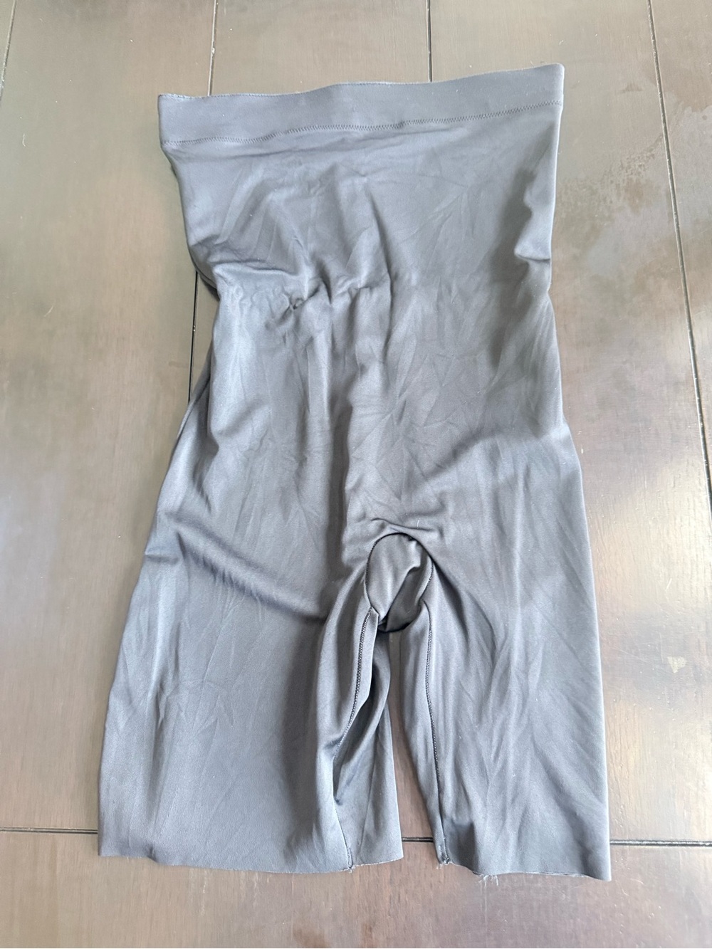High-Waist Shaping Shorts in black
